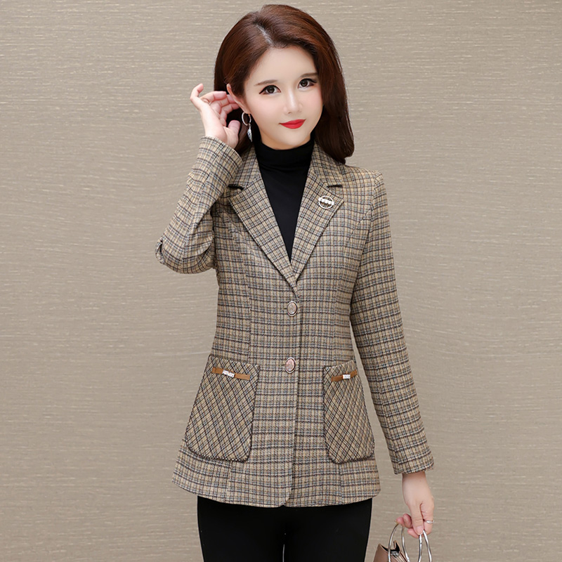 女士时尚西装外套145.00子萱阁网批ZXG-Y26B09 女装西装货源批发 子萱阁网批ZXG-D24B18女装一件代发