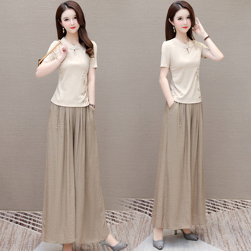 SFF26X1112-批发价150女士连衣裙限价248加色尺码M-3XL150.00圣非凡网批SFF26X1112- 女装时尚套装货源批发 圣非凡网批SFF24X1069女装一件代发